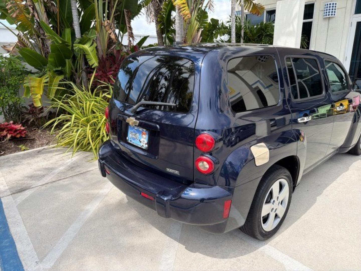 2010 Imperial Blue Metallic /Ebony Chevrolet HHR LS LOW MILES 35,304 1 OWNER (3GNBAADB7AS) with an Ecotec 2.2L VVT DOHC 4-Cyl SFI E85 Engine engine, Automatic transmission, located at 4701 North Dixie Hwy, Pompano Beach, FL, 33064, (954) 422-2889, 26.240938, -80.123474 - OUR WEBPAGE FLORIDACARS1.COM HAS OVER 100 PHOTOS AND FREE CARFAX LINK 2010 Chevrolet HHR LS 1 OWNER 4 Door Wagon/Sport Utility 2.2L I4 F DOHC 16V Flex Fuel 32 MPG Front Wheel Drive Features ABS Brakes Air Conditioning AM/FM Stereo Automatic Transmission Auxiliary Audio Input CD Audio Cloth Seats Cru- Photo#7