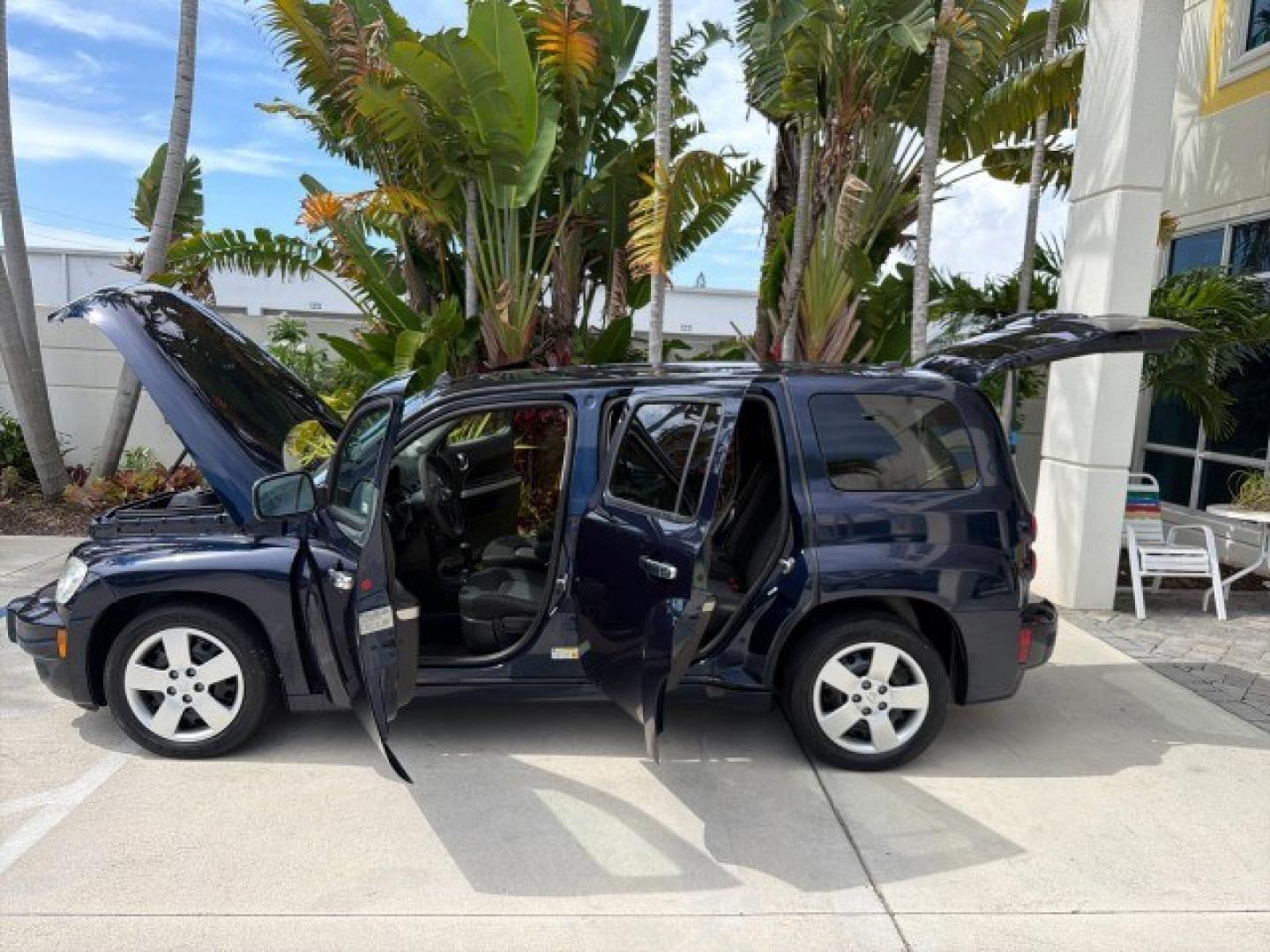 2010 Imperial Blue Metallic /Ebony Chevrolet HHR LS LOW MILES 35,304 1 OWNER (3GNBAADB7AS) with an Ecotec 2.2L VVT DOHC 4-Cyl SFI E85 Engine engine, Automatic transmission, located at 4701 North Dixie Hwy, Pompano Beach, FL, 33064, (954) 422-2889, 26.240938, -80.123474 - OUR WEBPAGE FLORIDACARS1.COM HAS OVER 100 PHOTOS AND FREE CARFAX LINK 2010 Chevrolet HHR LS 1 OWNER 4 Door Wagon/Sport Utility 2.2L I4 F DOHC 16V Flex Fuel 32 MPG Front Wheel Drive Features ABS Brakes Air Conditioning AM/FM Stereo Automatic Transmission Auxiliary Audio Input CD Audio Cloth Seats Cru- Photo#8
