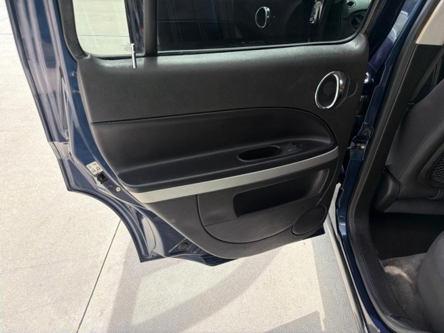 2010 Imperial Blue Metallic /Ebony Chevrolet HHR LS LOW MILES 35,304 1 OWNER (3GNBAADB7AS) with an Ecotec 2.2L VVT DOHC 4-Cyl SFI E85 Engine engine, Automatic transmission, located at 4701 North Dixie Hwy, Pompano Beach, FL, 33064, (954) 422-2889, 26.240938, -80.123474 - OUR WEBPAGE FLORIDACARS1.COM HAS OVER 100 PHOTOS AND FREE CARFAX LINK 2010 Chevrolet HHR LS 1 OWNER 4 Door Wagon/Sport Utility 2.2L I4 F DOHC 16V Flex Fuel 32 MPG Front Wheel Drive Features ABS Brakes Air Conditioning AM/FM Stereo Automatic Transmission Auxiliary Audio Input CD Audio Cloth Seats Cru- Photo#12