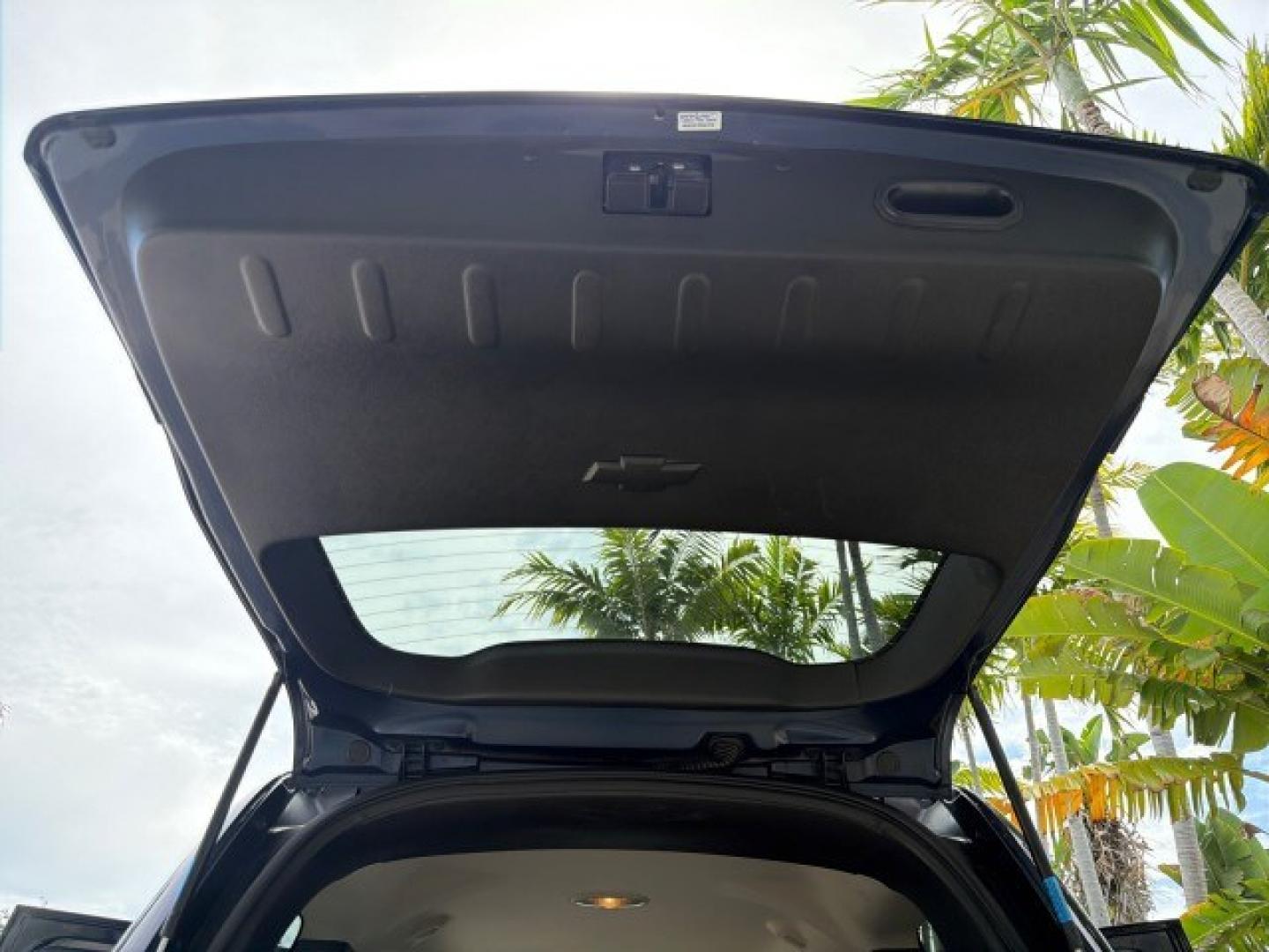 2010 Imperial Blue Metallic /Ebony Chevrolet HHR LS LOW MILES 35,304 1 OWNER (3GNBAADB7AS) with an Ecotec 2.2L VVT DOHC 4-Cyl SFI E85 Engine engine, Automatic transmission, located at 4701 North Dixie Hwy, Pompano Beach, FL, 33064, (954) 422-2889, 26.240938, -80.123474 - OUR WEBPAGE FLORIDACARS1.COM HAS OVER 100 PHOTOS AND FREE CARFAX LINK 2010 Chevrolet HHR LS 1 OWNER 4 Door Wagon/Sport Utility 2.2L I4 F DOHC 16V Flex Fuel 32 MPG Front Wheel Drive Features ABS Brakes Air Conditioning AM/FM Stereo Automatic Transmission Auxiliary Audio Input CD Audio Cloth Seats Cru- Photo#90