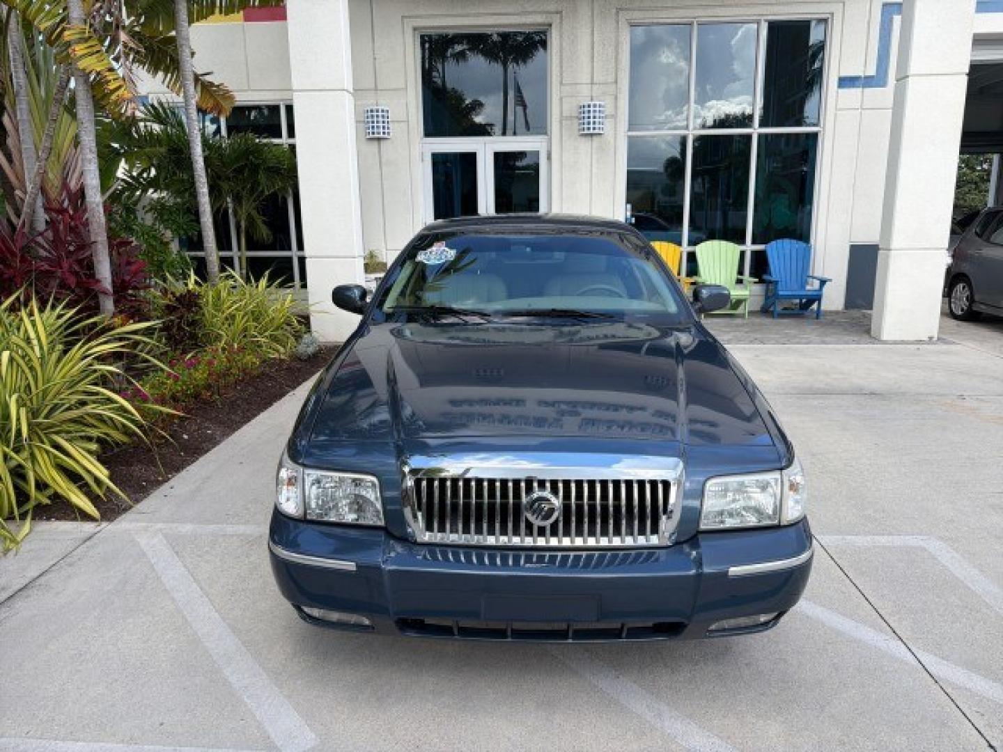 2007 Norsea Blue Pearl Metallic /Light Camel Mercury Grand Marquis LS LOW MILES 52,607 1 OWNER (2MEHM75V17X) with an 4.6L SOHC FFV V8 Engine engine, Automatic transmission, located at 4701 North Dixie Hwy, Pompano Beach, FL, 33064, (954) 422-2889, 26.240938, -80.123474 - OUR WEBPAGE FLORIDACARS1.COM HAS OVER 100 PHOTOS AND FREE CARFAX LINK 2007 Mercury Grand Marquis LS Sedan 4 DR 4.6L V8 F SOHC Flex Fuel 25 MPG Rear Wheel Drive Features ABS Brakes Air Conditioning Alloy Wheels AM/FM Stereo Automatic Transmission CD Audio Cruise Control Flex Fuel Vehicle Leather Seat- Photo#3