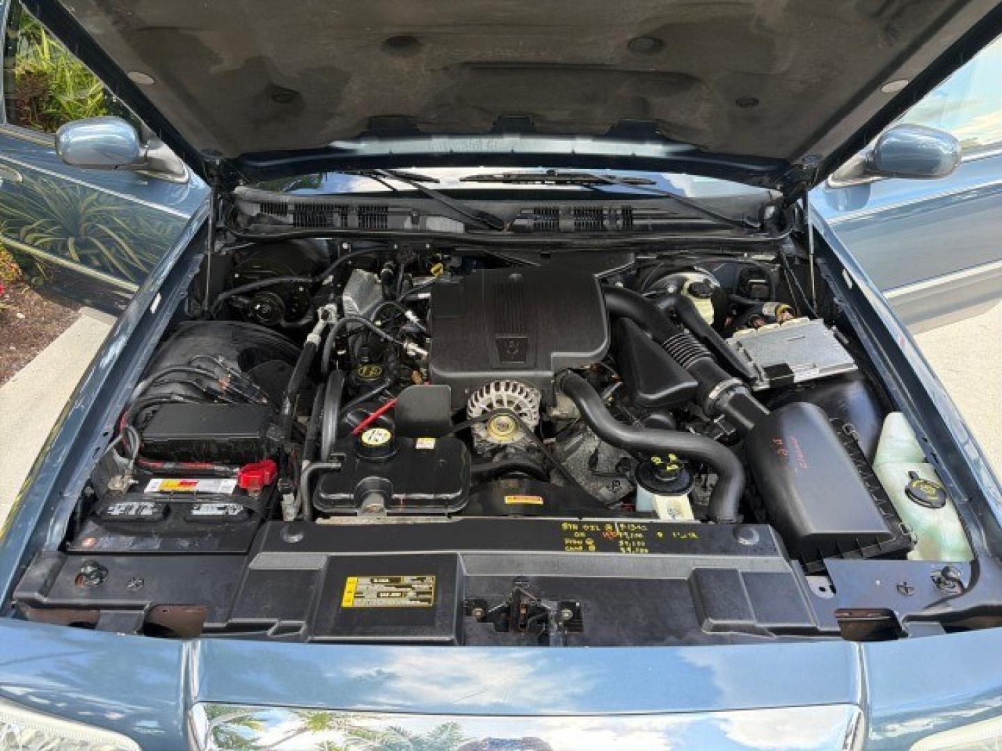 2007 Norsea Blue Pearl Metallic /Light Camel Mercury Grand Marquis LS LOW MILES 52,607 1 OWNER (2MEHM75V17X) with an 4.6L SOHC FFV V8 Engine engine, Automatic transmission, located at 4701 North Dixie Hwy, Pompano Beach, FL, 33064, (954) 422-2889, 26.240938, -80.123474 - OUR WEBPAGE FLORIDACARS1.COM HAS OVER 100 PHOTOS AND FREE CARFAX LINK 2007 Mercury Grand Marquis LS Sedan 4 DR 4.6L V8 F SOHC Flex Fuel 25 MPG Rear Wheel Drive Features ABS Brakes Air Conditioning Alloy Wheels AM/FM Stereo Automatic Transmission CD Audio Cruise Control Flex Fuel Vehicle Leather Seat- Photo#9