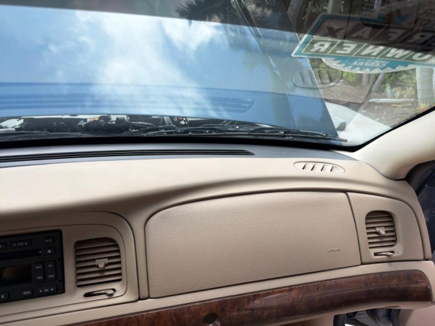2007 Norsea Blue Pearl Metallic /Light Camel Mercury Grand Marquis LS LOW MILES 52,607 1 OWNER (2MEHM75V17X) with an 4.6L SOHC FFV V8 Engine engine, Automatic transmission, located at 4701 North Dixie Hwy, Pompano Beach, FL, 33064, (954) 422-2889, 26.240938, -80.123474 - OUR WEBPAGE FLORIDACARS1.COM HAS OVER 100 PHOTOS AND FREE CARFAX LINK 2007 Mercury Grand Marquis LS Sedan 4 DR 4.6L V8 F SOHC Flex Fuel 25 MPG Rear Wheel Drive Features ABS Brakes Air Conditioning Alloy Wheels AM/FM Stereo Automatic Transmission CD Audio Cruise Control Flex Fuel Vehicle Leather Seat- Photo#77