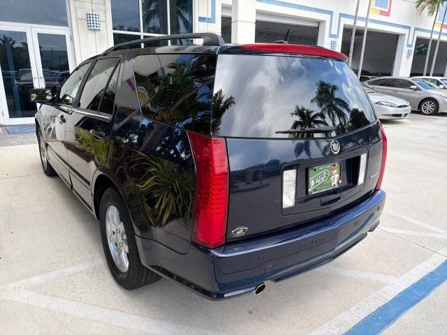 2008 Blue Chip /Cashmere/Cocoa Cadillac SRX SUNROOF LOW MILES 52,938 (1GYEE637380) with an 3.6L VVT V6 SFI Engine engine, Automatic transmission, located at 4701 North Dixie Hwy, Pompano Beach, FL, 33064, (954) 422-2889, 26.240938, -80.123474 - OUR WEBPAGE FLORIDACARS1.COM HAS OVER 100 PHOTOS AND FREE CARFAX LINK 2008 Cadillac SRX V6 4 Door Wagon/Sport Utility 3.6L V6 F Gasoline 24 MPG Rear Wheel Drive Features ABS Brakes Air Conditioning Alloy Wheels AM/FM Stereo Automatic Transmission Auxiliary Audio Input BOSE Sound System CD Audio Crui- Photo#5