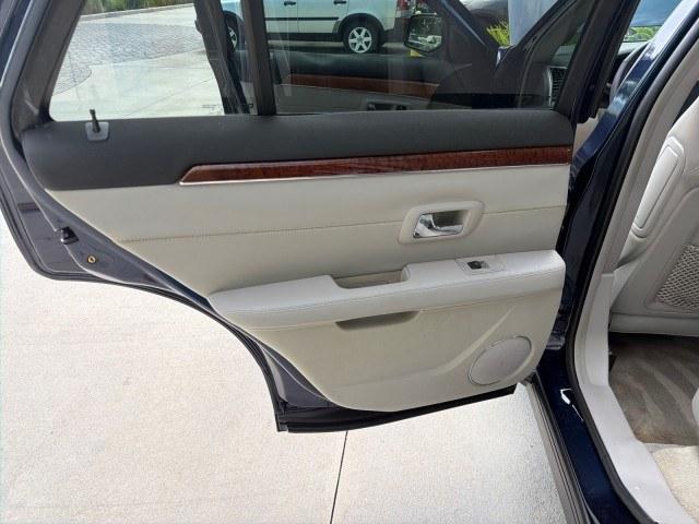 2008 Blue Chip /Cashmere/Cocoa Cadillac SRX SUNROOF LOW MILES 52,938 (1GYEE637380) with an 3.6L VVT V6 SFI Engine engine, Automatic transmission, located at 4701 North Dixie Hwy, Pompano Beach, FL, 33064, (954) 422-2889, 26.240938, -80.123474 - OUR WEBPAGE FLORIDACARS1.COM HAS OVER 100 PHOTOS AND FREE CARFAX LINK 2008 Cadillac SRX V6 4 Door Wagon/Sport Utility 3.6L V6 F Gasoline 24 MPG Rear Wheel Drive Features ABS Brakes Air Conditioning Alloy Wheels AM/FM Stereo Automatic Transmission Auxiliary Audio Input BOSE Sound System CD Audio Crui- Photo#13