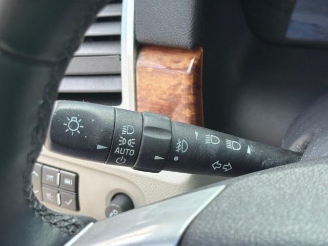 2008 Blue Chip /Cashmere/Cocoa Cadillac SRX SUNROOF LOW MILES 52,938 (1GYEE637380) with an 3.6L VVT V6 SFI Engine engine, Automatic transmission, located at 4701 North Dixie Hwy, Pompano Beach, FL, 33064, (954) 422-2889, 26.240938, -80.123474 - OUR WEBPAGE FLORIDACARS1.COM HAS OVER 100 PHOTOS AND FREE CARFAX LINK 2008 Cadillac SRX V6 4 Door Wagon/Sport Utility 3.6L V6 F Gasoline 24 MPG Rear Wheel Drive Features ABS Brakes Air Conditioning Alloy Wheels AM/FM Stereo Automatic Transmission Auxiliary Audio Input BOSE Sound System CD Audio Crui- Photo#80