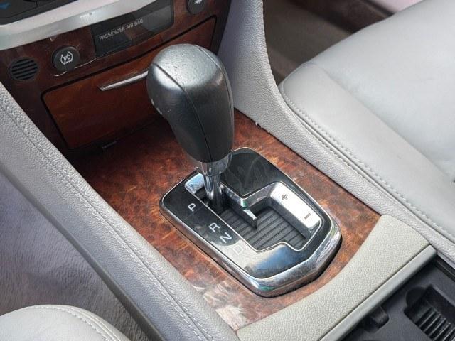 2008 Blue Chip /Cashmere/Cocoa Cadillac SRX SUNROOF LOW MILES 52,938 (1GYEE637380) with an 3.6L VVT V6 SFI Engine engine, Automatic transmission, located at 4701 North Dixie Hwy, Pompano Beach, FL, 33064, (954) 422-2889, 26.240938, -80.123474 - OUR WEBPAGE FLORIDACARS1.COM HAS OVER 100 PHOTOS AND FREE CARFAX LINK 2008 Cadillac SRX V6 4 Door Wagon/Sport Utility 3.6L V6 F Gasoline 24 MPG Rear Wheel Drive Features ABS Brakes Air Conditioning Alloy Wheels AM/FM Stereo Automatic Transmission Auxiliary Audio Input BOSE Sound System CD Audio Crui- Photo#88