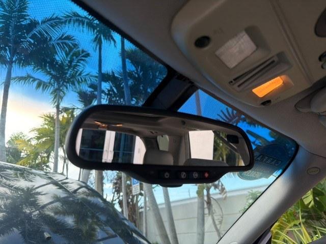 2008 Blue Chip /Cashmere/Cocoa Cadillac SRX SUNROOF LOW MILES 52,938 (1GYEE637380) with an 3.6L VVT V6 SFI Engine engine, Automatic transmission, located at 4701 North Dixie Hwy, Pompano Beach, FL, 33064, (954) 422-2889, 26.240938, -80.123474 - OUR WEBPAGE FLORIDACARS1.COM HAS OVER 100 PHOTOS AND FREE CARFAX LINK 2008 Cadillac SRX V6 4 Door Wagon/Sport Utility 3.6L V6 F Gasoline 24 MPG Rear Wheel Drive Features ABS Brakes Air Conditioning Alloy Wheels AM/FM Stereo Automatic Transmission Auxiliary Audio Input BOSE Sound System CD Audio Crui- Photo#97