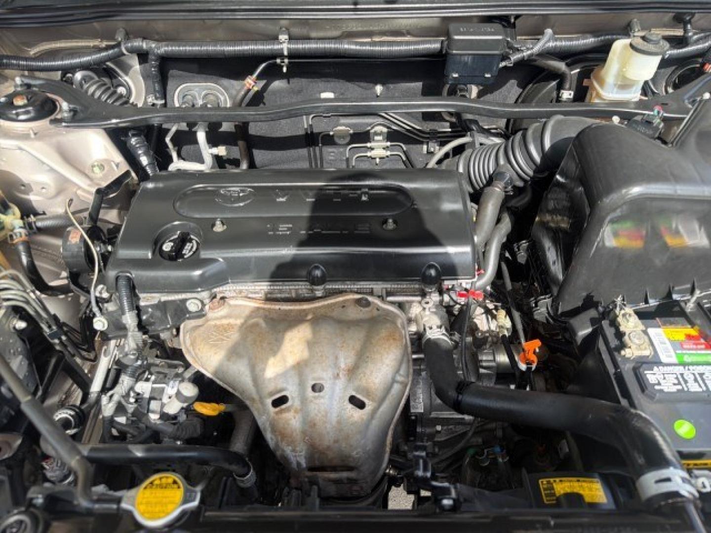 2007 Sonora Gold Pearl /Ivory Toyota Highlander LOW MILES 58,814 1 OWNER (JTEGD21A270) with an 2.4L DOHC SFI 16-Valve VVT-i 4-Cyl Engine engine, Automatic transmission, located at 4701 North Dixie Hwy, Pompano Beach, FL, 33064, (954) 422-2889, 26.240938, -80.123474 - OUR WEBPAGE FLORIDACARS1.COM HAS OVER 100 PHOTOS AND FREE CARFAX LINK 2007 Toyota Highlander 1 OWNER 4 Door Wagon/Sport Utility 2.4L I4 F DOHC 16V Gasoline 28 MPG Front Wheel Drive Features ABS Brakes Air Conditioning AM/FM Stereo Automatic Transmission Cassette Player CD Audio Cloth Seats Cruise Co- Photo#53
