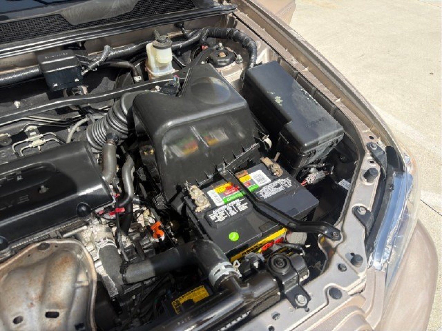 2007 Sonora Gold Pearl /Ivory Toyota Highlander LOW MILES 58,814 1 OWNER (JTEGD21A270) with an 2.4L DOHC SFI 16-Valve VVT-i 4-Cyl Engine engine, Automatic transmission, located at 4701 North Dixie Hwy, Pompano Beach, FL, 33064, (954) 422-2889, 26.240938, -80.123474 - OUR WEBPAGE FLORIDACARS1.COM HAS OVER 100 PHOTOS AND FREE CARFAX LINK 2007 Toyota Highlander 1 OWNER 4 Door Wagon/Sport Utility 2.4L I4 F DOHC 16V Gasoline 28 MPG Front Wheel Drive Features ABS Brakes Air Conditioning AM/FM Stereo Automatic Transmission Cassette Player CD Audio Cloth Seats Cruise Co- Photo#55