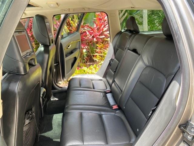 2009 Oyster Grey Metallic /Off Black Volvo XC70 3.0T AWD WAGON LOW MILES 78,683 (YV4BZ992X91) with an 3.0L DOHC 24-Valve Turbocharged I6 Engine engine, Automatic transmission, located at 4701 North Dixie Hwy, Pompano Beach, FL, 33064, (954) 422-2889, 26.240938, -80.123474 - OUR WEBPAGE FLORIDACARS1.COM HAS OVER 100 PHOTOS AND FREE CARFAX LINK 2009 Volvo XC70 T6 4WD 4 Door Wagon/Sport Utility 3.0L I6 F DOHC 24V Gasoline 22 MPG All Wheel Drive Features 4WD/AWD ABS Brakes Air Conditioning Alloy Wheels AM/FM Stereo Automatic Transmission Auxiliary Audio Input Bluetooth Tec- Photo#14