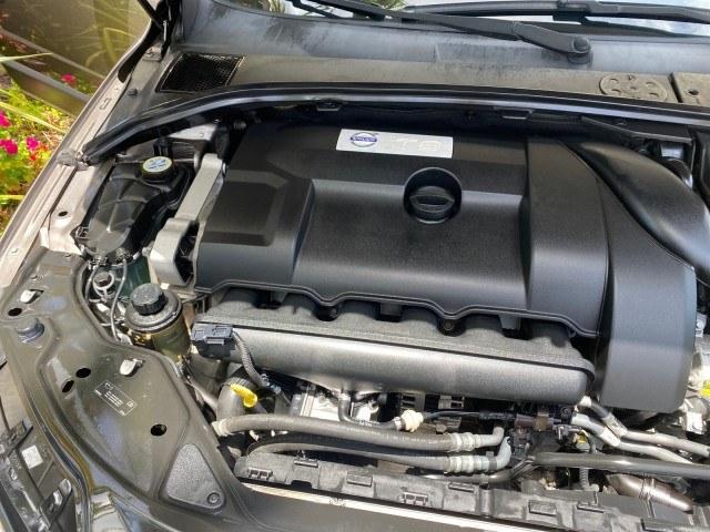 2009 Oyster Grey Metallic /Off Black Volvo XC70 3.0T AWD WAGON LOW MILES 78,683 (YV4BZ992X91) with an 3.0L DOHC 24-Valve Turbocharged I6 Engine engine, Automatic transmission, located at 4701 North Dixie Hwy, Pompano Beach, FL, 33064, (954) 422-2889, 26.240938, -80.123474 - OUR WEBPAGE FLORIDACARS1.COM HAS OVER 100 PHOTOS AND FREE CARFAX LINK 2009 Volvo XC70 T6 4WD 4 Door Wagon/Sport Utility 3.0L I6 F DOHC 24V Gasoline 22 MPG All Wheel Drive Features 4WD/AWD ABS Brakes Air Conditioning Alloy Wheels AM/FM Stereo Automatic Transmission Auxiliary Audio Input Bluetooth Tec- Photo#24