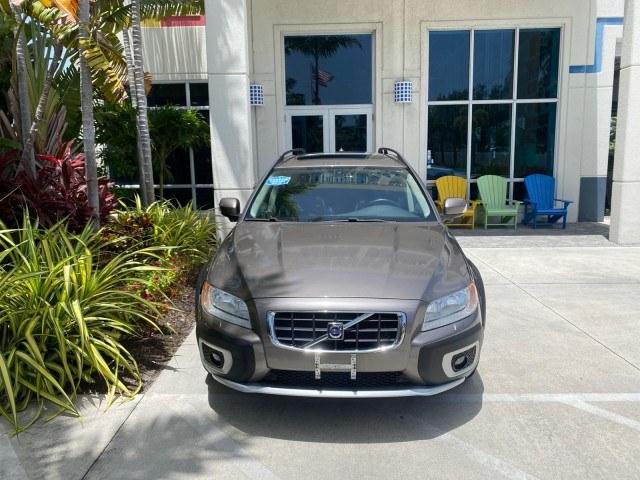 2009 Oyster Grey Metallic /Off Black Volvo XC70 3.0T AWD WAGON LOW MILES 78,683 (YV4BZ992X91) with an 3.0L DOHC 24-Valve Turbocharged I6 Engine engine, Automatic transmission, located at 4701 North Dixie Hwy, Pompano Beach, FL, 33064, (954) 422-2889, 26.240938, -80.123474 - OUR WEBPAGE FLORIDACARS1.COM HAS OVER 100 PHOTOS AND FREE CARFAX LINK 2009 Volvo XC70 T6 4WD 4 Door Wagon/Sport Utility 3.0L I6 F DOHC 24V Gasoline 22 MPG All Wheel Drive Features 4WD/AWD ABS Brakes Air Conditioning Alloy Wheels AM/FM Stereo Automatic Transmission Auxiliary Audio Input Bluetooth Tec- Photo#26