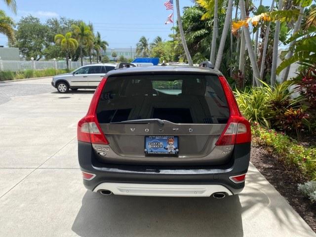 2009 Oyster Grey Metallic /Off Black Volvo XC70 3.0T AWD WAGON LOW MILES 78,683 (YV4BZ992X91) with an 3.0L DOHC 24-Valve Turbocharged I6 Engine engine, Automatic transmission, located at 4701 North Dixie Hwy, Pompano Beach, FL, 33064, (954) 422-2889, 26.240938, -80.123474 - OUR WEBPAGE FLORIDACARS1.COM HAS OVER 100 PHOTOS AND FREE CARFAX LINK 2009 Volvo XC70 T6 4WD 4 Door Wagon/Sport Utility 3.0L I6 F DOHC 24V Gasoline 22 MPG All Wheel Drive Features 4WD/AWD ABS Brakes Air Conditioning Alloy Wheels AM/FM Stereo Automatic Transmission Auxiliary Audio Input Bluetooth Tec- Photo#34