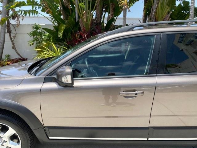 2009 Oyster Grey Metallic /Off Black Volvo XC70 3.0T AWD WAGON LOW MILES 78,683 (YV4BZ992X91) with an 3.0L DOHC 24-Valve Turbocharged I6 Engine engine, Automatic transmission, located at 4701 North Dixie Hwy, Pompano Beach, FL, 33064, (954) 422-2889, 26.240938, -80.123474 - OUR WEBPAGE FLORIDACARS1.COM HAS OVER 100 PHOTOS AND FREE CARFAX LINK 2009 Volvo XC70 T6 4WD 4 Door Wagon/Sport Utility 3.0L I6 F DOHC 24V Gasoline 22 MPG All Wheel Drive Features 4WD/AWD ABS Brakes Air Conditioning Alloy Wheels AM/FM Stereo Automatic Transmission Auxiliary Audio Input Bluetooth Tec- Photo#37