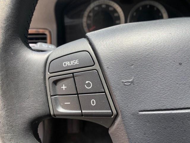 2009 Oyster Grey Metallic /Off Black Volvo XC70 3.0T AWD WAGON LOW MILES 78,683 (YV4BZ992X91) with an 3.0L DOHC 24-Valve Turbocharged I6 Engine engine, Automatic transmission, located at 4701 North Dixie Hwy, Pompano Beach, FL, 33064, (954) 422-2889, 26.240938, -80.123474 - OUR WEBPAGE FLORIDACARS1.COM HAS OVER 100 PHOTOS AND FREE CARFAX LINK 2009 Volvo XC70 T6 4WD 4 Door Wagon/Sport Utility 3.0L I6 F DOHC 24V Gasoline 22 MPG All Wheel Drive Features 4WD/AWD ABS Brakes Air Conditioning Alloy Wheels AM/FM Stereo Automatic Transmission Auxiliary Audio Input Bluetooth Tec- Photo#50