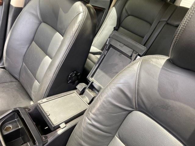 2009 Oyster Grey Metallic /Off Black Volvo XC70 3.0T AWD WAGON LOW MILES 78,683 (YV4BZ992X91) with an 3.0L DOHC 24-Valve Turbocharged I6 Engine engine, Automatic transmission, located at 4701 North Dixie Hwy, Pompano Beach, FL, 33064, (954) 422-2889, 26.240938, -80.123474 - OUR WEBPAGE FLORIDACARS1.COM HAS OVER 100 PHOTOS AND FREE CARFAX LINK 2009 Volvo XC70 T6 4WD 4 Door Wagon/Sport Utility 3.0L I6 F DOHC 24V Gasoline 22 MPG All Wheel Drive Features 4WD/AWD ABS Brakes Air Conditioning Alloy Wheels AM/FM Stereo Automatic Transmission Auxiliary Audio Input Bluetooth Tec- Photo#64