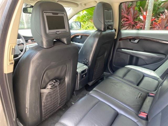 2009 Oyster Grey Metallic /Off Black Volvo XC70 3.0T AWD WAGON LOW MILES 78,683 (YV4BZ992X91) with an 3.0L DOHC 24-Valve Turbocharged I6 Engine engine, Automatic transmission, located at 4701 North Dixie Hwy, Pompano Beach, FL, 33064, (954) 422-2889, 26.240938, -80.123474 - OUR WEBPAGE FLORIDACARS1.COM HAS OVER 100 PHOTOS AND FREE CARFAX LINK 2009 Volvo XC70 T6 4WD 4 Door Wagon/Sport Utility 3.0L I6 F DOHC 24V Gasoline 22 MPG All Wheel Drive Features 4WD/AWD ABS Brakes Air Conditioning Alloy Wheels AM/FM Stereo Automatic Transmission Auxiliary Audio Input Bluetooth Tec- Photo#81