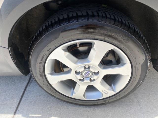 2009 Oyster Grey Metallic /Off Black Volvo XC70 3.0T AWD WAGON LOW MILES 78,683 (YV4BZ992X91) with an 3.0L DOHC 24-Valve Turbocharged I6 Engine engine, Automatic transmission, located at 4701 North Dixie Hwy, Pompano Beach, FL, 33064, (954) 422-2889, 26.240938, -80.123474 - OUR WEBPAGE FLORIDACARS1.COM HAS OVER 100 PHOTOS AND FREE CARFAX LINK 2009 Volvo XC70 T6 4WD 4 Door Wagon/Sport Utility 3.0L I6 F DOHC 24V Gasoline 22 MPG All Wheel Drive Features 4WD/AWD ABS Brakes Air Conditioning Alloy Wheels AM/FM Stereo Automatic Transmission Auxiliary Audio Input Bluetooth Tec- Photo#91