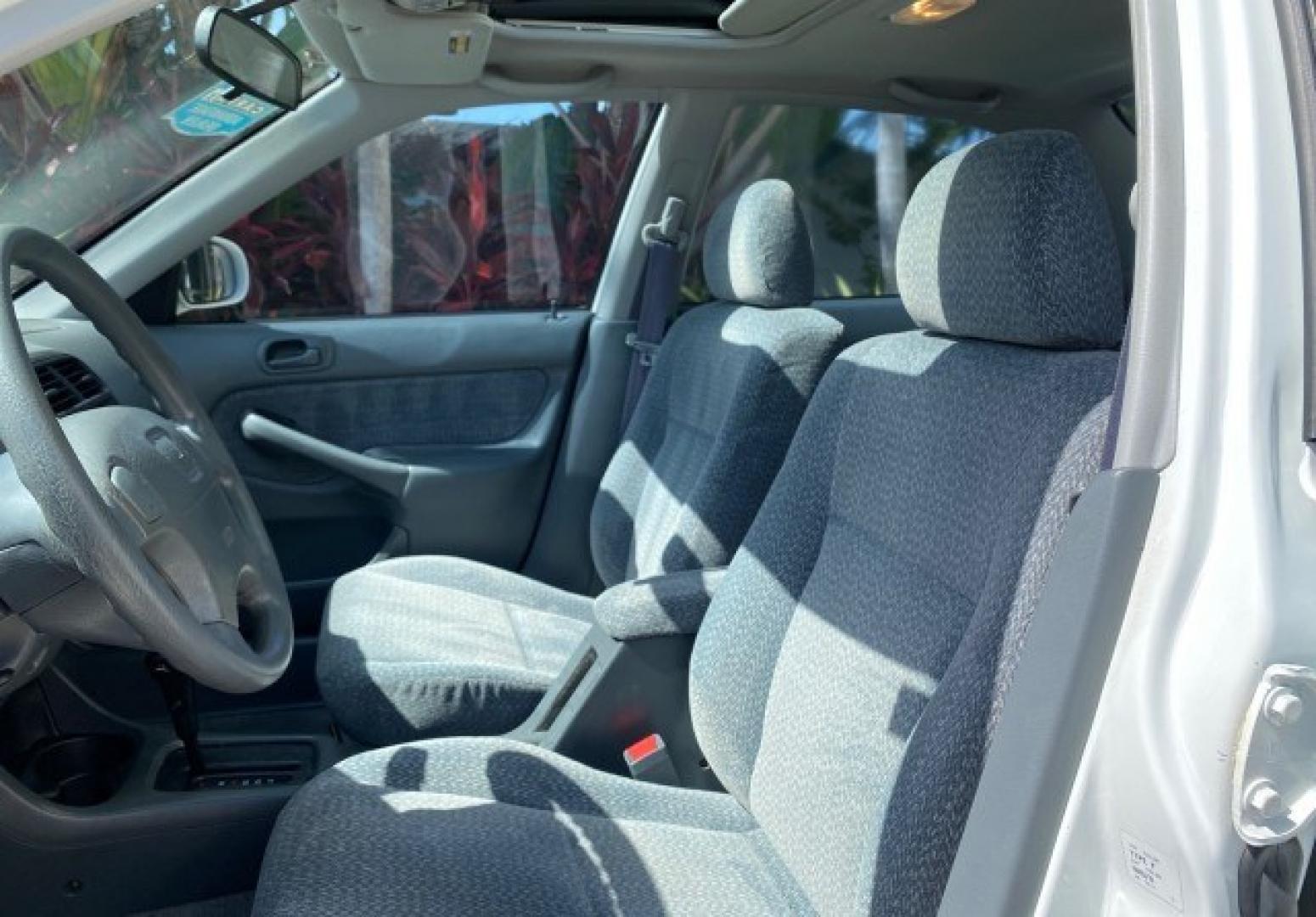 2000 Taffeta White /Gray Honda Civic EX LOW MILES 45,406 (1HGEJ8642YL) with an 1.6L SOHC VTEC 16-Valve I4 Engine engine, Automatic transmission, located at 4701 North Dixie Hwy, Pompano Beach, FL, 33064, (954) 422-2889, 26.240938, -80.123474 - OUR WEBPAGE FLORIDACARS1.COM HAS OVER 100 PHOTOS AND FREE CARFAX LINK 2000 Honda Civic EX Sedan 4 DR 1.6L I4 F 16V Gasoline 35 MPG Front Wheel Drive Features ABS Brakes Air Conditioning AM/FM Stereo Automatic Transmission CD Audio Cruise Control Power Locks Power Mirrors Power Windows Rear Defroster- Photo#10