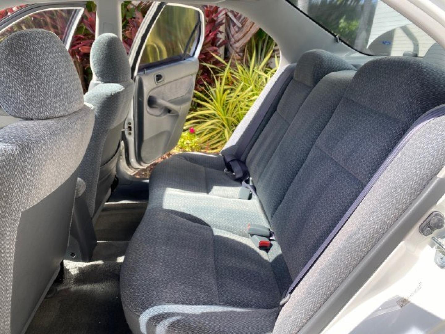 2000 Taffeta White /Gray Honda Civic EX LOW MILES 45,406 (1HGEJ8642YL) with an 1.6L SOHC VTEC 16-Valve I4 Engine engine, Automatic transmission, located at 4701 North Dixie Hwy, Pompano Beach, FL, 33064, (954) 422-2889, 26.240938, -80.123474 - OUR WEBPAGE FLORIDACARS1.COM HAS OVER 100 PHOTOS AND FREE CARFAX LINK 2000 Honda Civic EX Sedan 4 DR 1.6L I4 F 16V Gasoline 35 MPG Front Wheel Drive Features ABS Brakes Air Conditioning AM/FM Stereo Automatic Transmission CD Audio Cruise Control Power Locks Power Mirrors Power Windows Rear Defroster- Photo#14