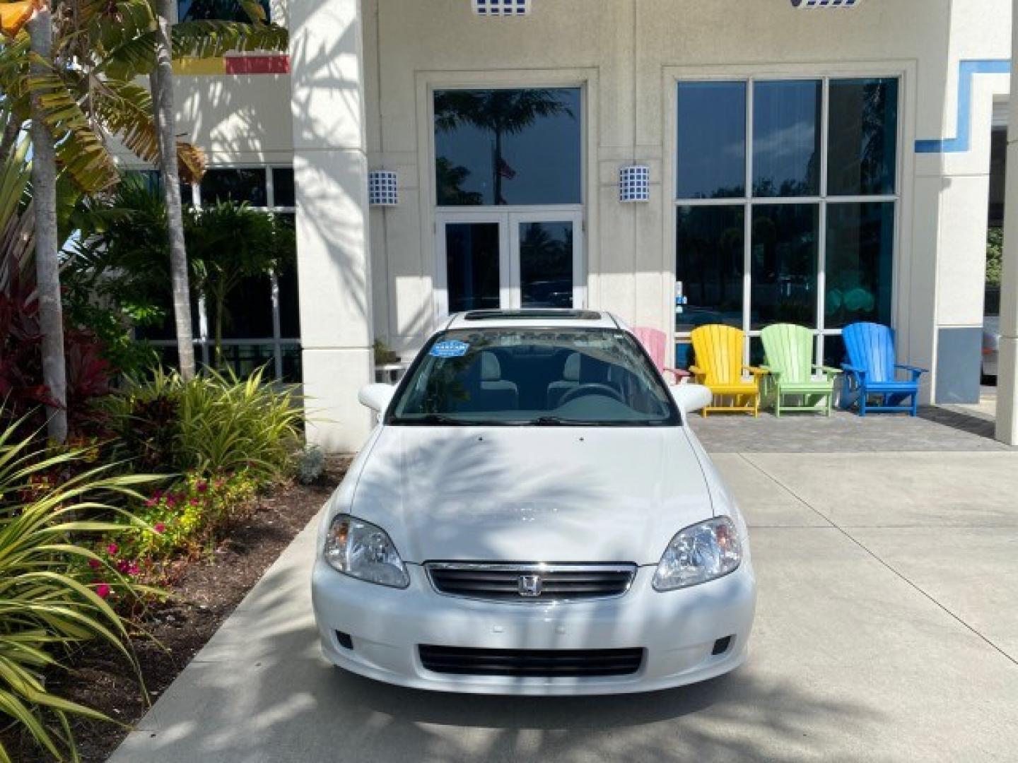 2000 Taffeta White /Gray Honda Civic EX LOW MILES 45,406 (1HGEJ8642YL) with an 1.6L SOHC VTEC 16-Valve I4 Engine engine, Automatic transmission, located at 4701 North Dixie Hwy, Pompano Beach, FL, 33064, (954) 422-2889, 26.240938, -80.123474 - OUR WEBPAGE FLORIDACARS1.COM HAS OVER 100 PHOTOS AND FREE CARFAX LINK 2000 Honda Civic EX Sedan 4 DR 1.6L I4 F 16V Gasoline 35 MPG Front Wheel Drive Features ABS Brakes Air Conditioning AM/FM Stereo Automatic Transmission CD Audio Cruise Control Power Locks Power Mirrors Power Windows Rear Defroster- Photo#26