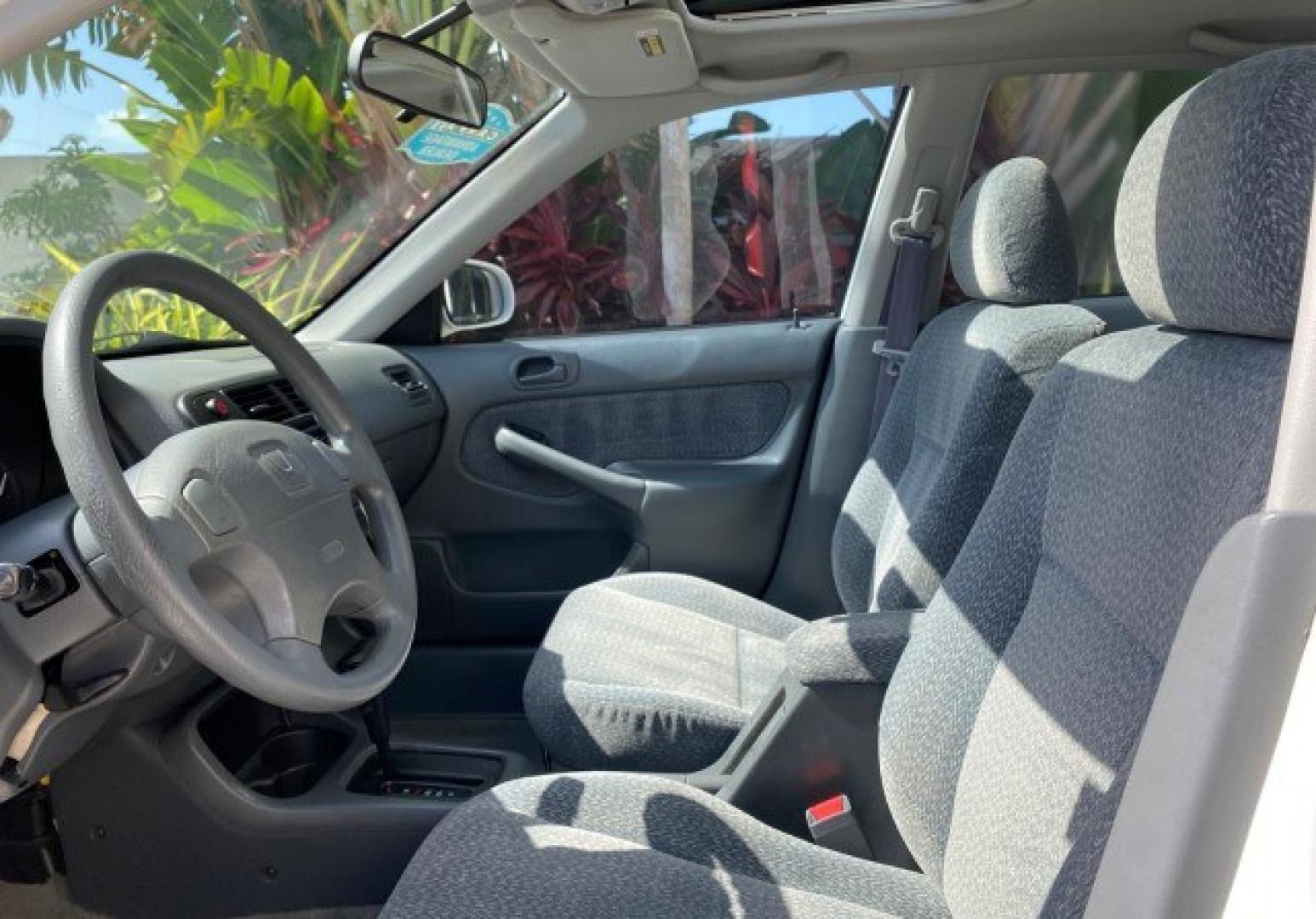 2000 Taffeta White /Gray Honda Civic EX LOW MILES 45,406 (1HGEJ8642YL) with an 1.6L SOHC VTEC 16-Valve I4 Engine engine, Automatic transmission, located at 4701 North Dixie Hwy, Pompano Beach, FL, 33064, (954) 422-2889, 26.240938, -80.123474 - OUR WEBPAGE FLORIDACARS1.COM HAS OVER 100 PHOTOS AND FREE CARFAX LINK 2000 Honda Civic EX Sedan 4 DR 1.6L I4 F 16V Gasoline 35 MPG Front Wheel Drive Features ABS Brakes Air Conditioning AM/FM Stereo Automatic Transmission CD Audio Cruise Control Power Locks Power Mirrors Power Windows Rear Defroster- Photo#42