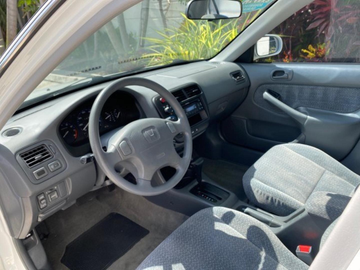 2000 Taffeta White /Gray Honda Civic EX LOW MILES 45,406 (1HGEJ8642YL) with an 1.6L SOHC VTEC 16-Valve I4 Engine engine, Automatic transmission, located at 4701 North Dixie Hwy, Pompano Beach, FL, 33064, (954) 422-2889, 26.240938, -80.123474 - OUR WEBPAGE FLORIDACARS1.COM HAS OVER 100 PHOTOS AND FREE CARFAX LINK 2000 Honda Civic EX Sedan 4 DR 1.6L I4 F 16V Gasoline 35 MPG Front Wheel Drive Features ABS Brakes Air Conditioning AM/FM Stereo Automatic Transmission CD Audio Cruise Control Power Locks Power Mirrors Power Windows Rear Defroster- Photo#44