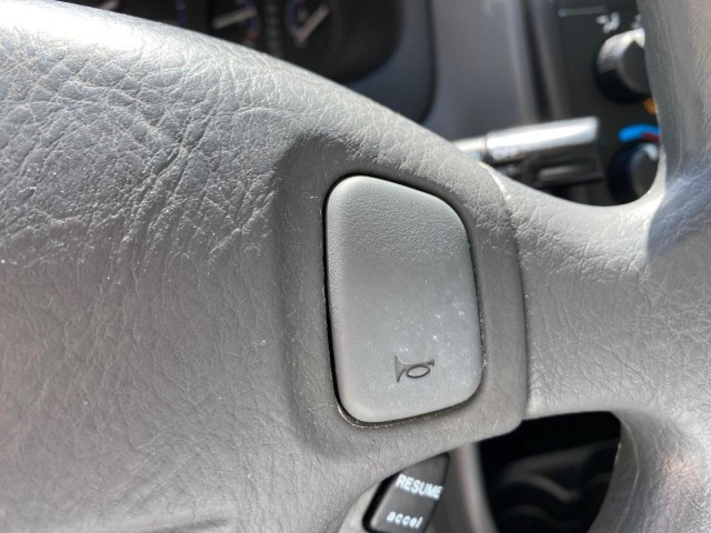 2000 Taffeta White /Gray Honda Civic EX LOW MILES 45,406 (1HGEJ8642YL) with an 1.6L SOHC VTEC 16-Valve I4 Engine engine, Automatic transmission, located at 4701 North Dixie Hwy, Pompano Beach, FL, 33064, (954) 422-2889, 26.240938, -80.123474 - OUR WEBPAGE FLORIDACARS1.COM HAS OVER 100 PHOTOS AND FREE CARFAX LINK 2000 Honda Civic EX Sedan 4 DR 1.6L I4 F 16V Gasoline 35 MPG Front Wheel Drive Features ABS Brakes Air Conditioning AM/FM Stereo Automatic Transmission CD Audio Cruise Control Power Locks Power Mirrors Power Windows Rear Defroster- Photo#48