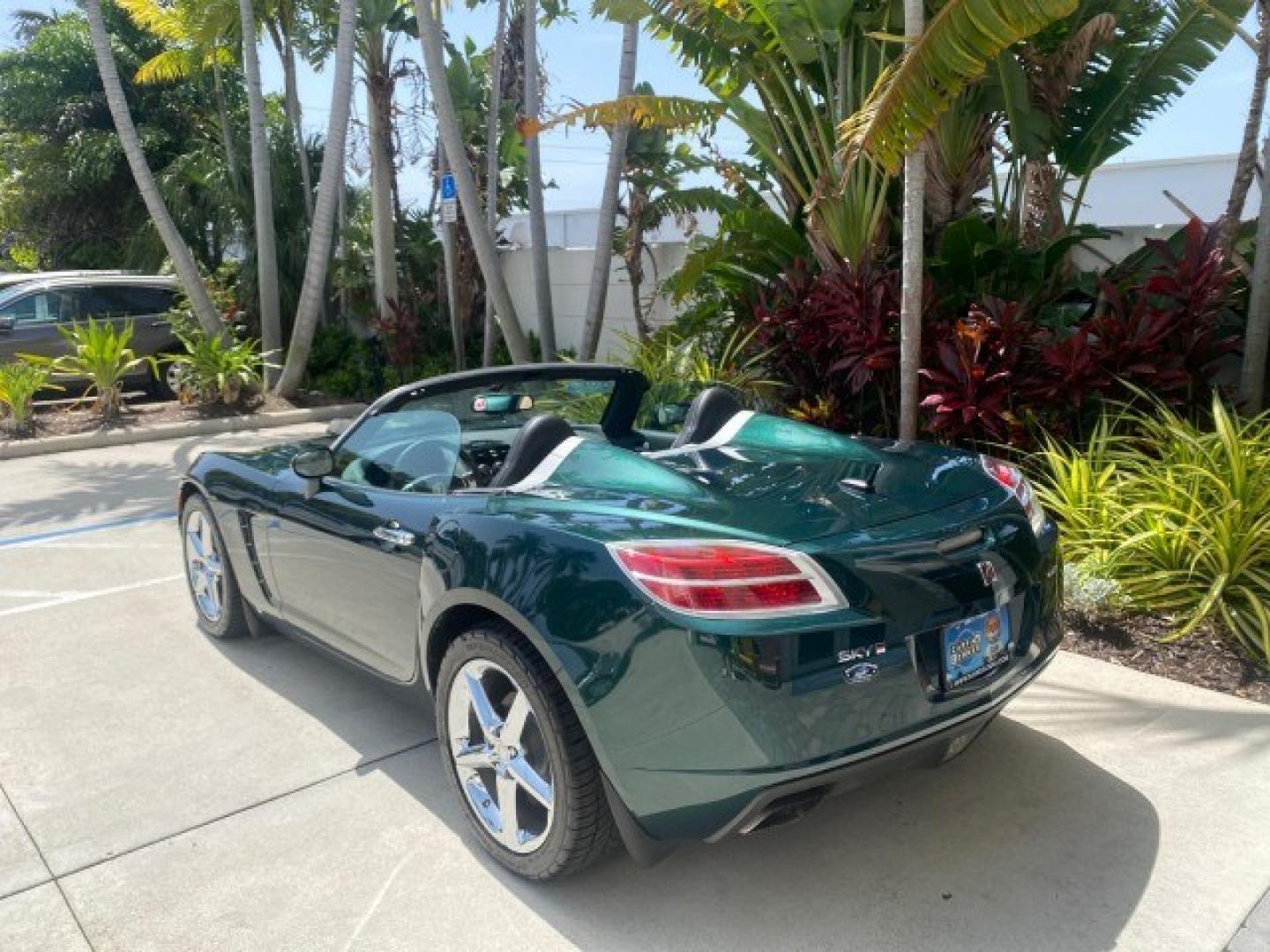 2008 Forest Green /Tan Saturn Sky AUTO TURBO Red Line LOW MILES 3,949 (1G8MG35X48Y) with an Turbocharged And Intercooled Ecotec 2.0L VVT DOHC 4-Cyl Aluminum Engine engine, Automatic transmission, located at 4701 North Dixie Hwy, Pompano Beach, FL, 33064, (954) 422-2889, 26.240938, -80.123474 - OUR WEBPAGE FLORIDACARS1.COM HAS OVER 100 PHOTOS AND FREE CARFAX LINK 2008 Saturn SKY Red Line Turbo All Original Paint Collectors Welcome Convertible 2.0L I4 F DOHC Gasoline 31 MPG Rear Wheel Drive Features ABS Brakes Air Conditioning Alloy Wheels AM/FM Stereo Automatic Transmission CD Audio Cruise- Photo#91