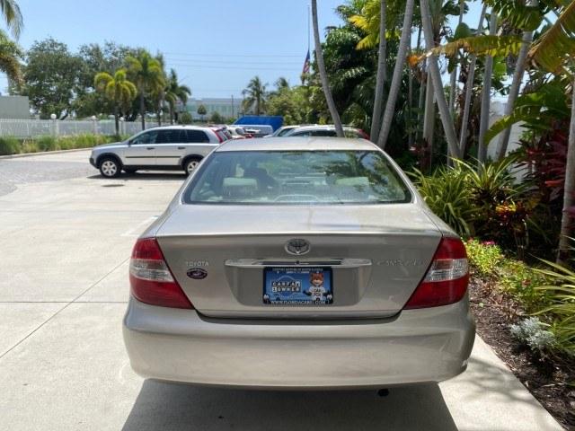 2004 Desert Sand Mica /Stone Toyota Camry LE LOW MILES 58,925 1 OWNER (4T1BE32K04U) with an 2.4L DOHC MPFI Vvti 16-Valve 4-Cyl Engine engine, Automatic transmission, located at 4701 North Dixie Hwy, Pompano Beach, FL, 33064, (954) 422-2889, 26.240938, -80.123474 - OUR WEBPAGE FLORIDACARS1.COM HAS OVER 100 PHOTOS AND FREE CARFAX LINK 2004 Toyota Camry LE 1 OWNER Sedan 4 DR 2.4L I4 F DOHC 16V Gasoline 32 MPG Front Wheel Drive Features Air Conditioning AM/FM Stereo Automatic Transmission Cassette Player CD Audio Cloth Seats Cruise Control Power Locks Power Mirro- Photo#6