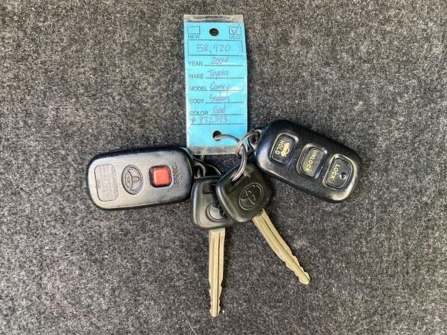 2004 Desert Sand Mica /Stone Toyota Camry LE LOW MILES 58,925 1 OWNER (4T1BE32K04U) with an 2.4L DOHC MPFI Vvti 16-Valve 4-Cyl Engine engine, Automatic transmission, located at 4701 North Dixie Hwy, Pompano Beach, FL, 33064, (954) 422-2889, 26.240938, -80.123474 - OUR WEBPAGE FLORIDACARS1.COM HAS OVER 100 PHOTOS AND FREE CARFAX LINK 2004 Toyota Camry LE 1 OWNER Sedan 4 DR 2.4L I4 F DOHC 16V Gasoline 32 MPG Front Wheel Drive Features Air Conditioning AM/FM Stereo Automatic Transmission Cassette Player CD Audio Cloth Seats Cruise Control Power Locks Power Mirro- Photo#23