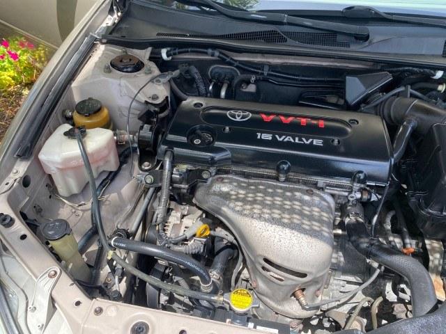 2004 Desert Sand Mica /Stone Toyota Camry LE LOW MILES 58,925 1 OWNER (4T1BE32K04U) with an 2.4L DOHC MPFI Vvti 16-Valve 4-Cyl Engine engine, Automatic transmission, located at 4701 North Dixie Hwy, Pompano Beach, FL, 33064, (954) 422-2889, 26.240938, -80.123474 - OUR WEBPAGE FLORIDACARS1.COM HAS OVER 100 PHOTOS AND FREE CARFAX LINK 2004 Toyota Camry LE 1 OWNER Sedan 4 DR 2.4L I4 F DOHC 16V Gasoline 32 MPG Front Wheel Drive Features Air Conditioning AM/FM Stereo Automatic Transmission Cassette Player CD Audio Cloth Seats Cruise Control Power Locks Power Mirro- Photo#24