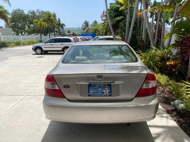 2004 Desert Sand Mica /Stone Toyota Camry LE LOW MILES 58,925 1 OWNER (4T1BE32K04U) with an 2.4L DOHC MPFI Vvti 16-Valve 4-Cyl Engine engine, Automatic transmission, located at 4701 North Dixie Hwy, Pompano Beach, FL, 33064, (954) 422-2889, 26.240938, -80.123474 - OUR WEBPAGE FLORIDACARS1.COM HAS OVER 100 PHOTOS AND FREE CARFAX LINK 2004 Toyota Camry LE 1 OWNER Sedan 4 DR 2.4L I4 F DOHC 16V Gasoline 32 MPG Front Wheel Drive Features Air Conditioning AM/FM Stereo Automatic Transmission Cassette Player CD Audio Cloth Seats Cruise Control Power Locks Power Mirro- Photo#34