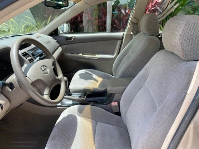 2004 Desert Sand Mica /Stone Toyota Camry LE LOW MILES 58,925 1 OWNER (4T1BE32K04U) with an 2.4L DOHC MPFI Vvti 16-Valve 4-Cyl Engine engine, Automatic transmission, located at 4701 North Dixie Hwy, Pompano Beach, FL, 33064, (954) 422-2889, 26.240938, -80.123474 - OUR WEBPAGE FLORIDACARS1.COM HAS OVER 100 PHOTOS AND FREE CARFAX LINK 2004 Toyota Camry LE 1 OWNER Sedan 4 DR 2.4L I4 F DOHC 16V Gasoline 32 MPG Front Wheel Drive Features Air Conditioning AM/FM Stereo Automatic Transmission Cassette Player CD Audio Cloth Seats Cruise Control Power Locks Power Mirro- Photo#42