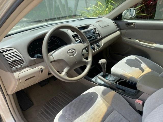 2004 Desert Sand Mica /Stone Toyota Camry LE LOW MILES 58,925 1 OWNER (4T1BE32K04U) with an 2.4L DOHC MPFI Vvti 16-Valve 4-Cyl Engine engine, Automatic transmission, located at 4701 North Dixie Hwy, Pompano Beach, FL, 33064, (954) 422-2889, 26.240938, -80.123474 - OUR WEBPAGE FLORIDACARS1.COM HAS OVER 100 PHOTOS AND FREE CARFAX LINK 2004 Toyota Camry LE 1 OWNER Sedan 4 DR 2.4L I4 F DOHC 16V Gasoline 32 MPG Front Wheel Drive Features Air Conditioning AM/FM Stereo Automatic Transmission Cassette Player CD Audio Cloth Seats Cruise Control Power Locks Power Mirro- Photo#45