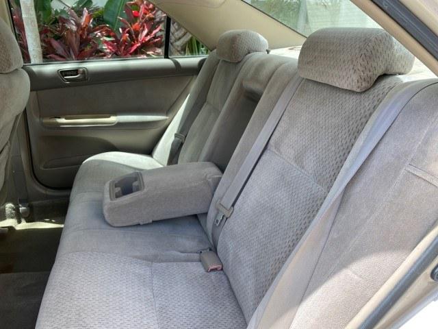 2004 Desert Sand Mica /Stone Toyota Camry LE LOW MILES 58,925 1 OWNER (4T1BE32K04U) with an 2.4L DOHC MPFI Vvti 16-Valve 4-Cyl Engine engine, Automatic transmission, located at 4701 North Dixie Hwy, Pompano Beach, FL, 33064, (954) 422-2889, 26.240938, -80.123474 - OUR WEBPAGE FLORIDACARS1.COM HAS OVER 100 PHOTOS AND FREE CARFAX LINK 2004 Toyota Camry LE 1 OWNER Sedan 4 DR 2.4L I4 F DOHC 16V Gasoline 32 MPG Front Wheel Drive Features Air Conditioning AM/FM Stereo Automatic Transmission Cassette Player CD Audio Cloth Seats Cruise Control Power Locks Power Mirro- Photo#71