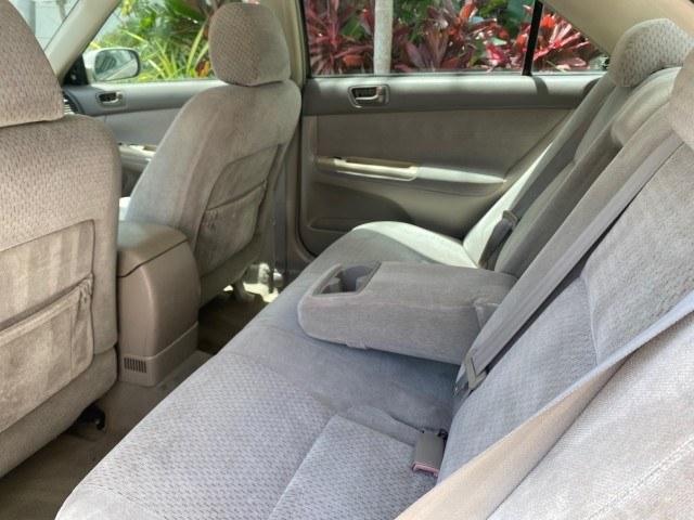 2004 Desert Sand Mica /Stone Toyota Camry LE LOW MILES 58,925 1 OWNER (4T1BE32K04U) with an 2.4L DOHC MPFI Vvti 16-Valve 4-Cyl Engine engine, Automatic transmission, located at 4701 North Dixie Hwy, Pompano Beach, FL, 33064, (954) 422-2889, 26.240938, -80.123474 - OUR WEBPAGE FLORIDACARS1.COM HAS OVER 100 PHOTOS AND FREE CARFAX LINK 2004 Toyota Camry LE 1 OWNER Sedan 4 DR 2.4L I4 F DOHC 16V Gasoline 32 MPG Front Wheel Drive Features Air Conditioning AM/FM Stereo Automatic Transmission Cassette Player CD Audio Cloth Seats Cruise Control Power Locks Power Mirro- Photo#74