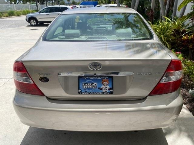 2004 Desert Sand Mica /Stone Toyota Camry LE LOW MILES 58,925 1 OWNER (4T1BE32K04U) with an 2.4L DOHC MPFI Vvti 16-Valve 4-Cyl Engine engine, Automatic transmission, located at 4701 North Dixie Hwy, Pompano Beach, FL, 33064, (954) 422-2889, 26.240938, -80.123474 - OUR WEBPAGE FLORIDACARS1.COM HAS OVER 100 PHOTOS AND FREE CARFAX LINK 2004 Toyota Camry LE 1 OWNER Sedan 4 DR 2.4L I4 F DOHC 16V Gasoline 32 MPG Front Wheel Drive Features Air Conditioning AM/FM Stereo Automatic Transmission Cassette Player CD Audio Cloth Seats Cruise Control Power Locks Power Mirro- Photo#86
