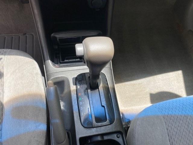 2003 Super White /Stone Toyota Camry LE LOW MILES 61,005 (4T1BF32K63U) with an 3.0L DOHC 24-Valve V6 Engine engine, Automatic transmission, located at 4701 North Dixie Hwy, Pompano Beach, FL, 33064, (954) 422-2889, 26.240938, -80.123474 - OUR WEBPAGE FLORIDACARS1.COM HAS OVER 100 PHOTOS AND FREE CARFAX LINK 2003 Toyota Camry LE Sedan 4 DR 3.0L V6 F DOHC 24V Gasoline 28 MPG Front Wheel Drive Features ABS Brakes Air Conditioning Alloy Wheels AM/FM Stereo Automatic Transmission Cassette Player CD Audio Cloth Seats Cruise Control Power L- Photo#57
