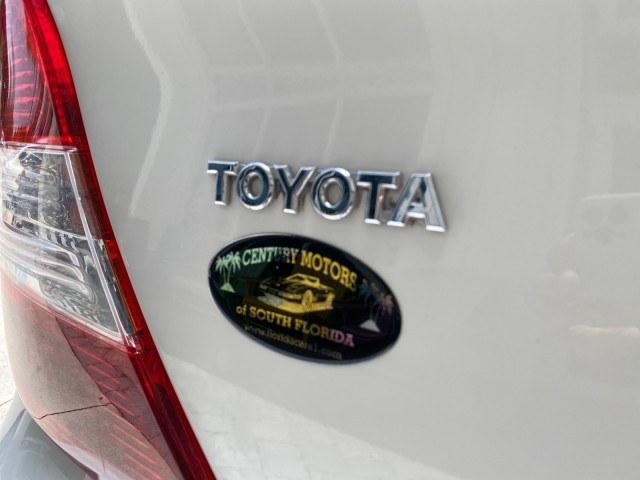 2003 Super White /Stone Toyota Camry LE LOW MILES 61,005 (4T1BF32K63U) with an 3.0L DOHC 24-Valve V6 Engine engine, Automatic transmission, located at 4701 North Dixie Hwy, Pompano Beach, FL, 33064, (954) 422-2889, 26.240938, -80.123474 - OUR WEBPAGE FLORIDACARS1.COM HAS OVER 100 PHOTOS AND FREE CARFAX LINK 2003 Toyota Camry LE Sedan 4 DR 3.0L V6 F DOHC 24V Gasoline 28 MPG Front Wheel Drive Features ABS Brakes Air Conditioning Alloy Wheels AM/FM Stereo Automatic Transmission Cassette Player CD Audio Cloth Seats Cruise Control Power L- Photo#86
