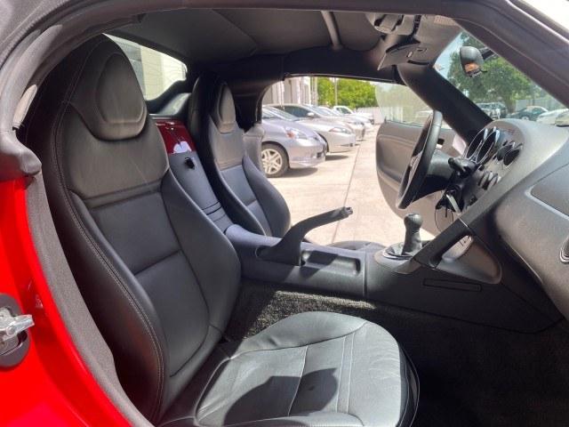2007 Aggressive (Victory Red) /Ebony Pontiac Solstice LOW MILES 38,147 5SPD AC (1G2MB35B77Y) with an Ecotec 2.4L VVT DOHC 4-Cyl SFI Aluminum Engine engine, Manual transmission, located at 4701 North Dixie Hwy, Pompano Beach, FL, 33064, (954) 422-2889, 26.240938, -80.123474 - OUR WEBPAGE FLORIDACARS1.COM HAS OVER 100 PHOTOS AND FREE CARFAX LINK 2007 Pontiac Solstice Convertible 2.4L I4 F DOHC Gasoline 28 MPG Rear Wheel Drive Features Air Conditioning Alloy Wheels AM/FM Stereo Auxiliary Audio Input CD Audio Cruise Control Leather Seats Manual Transmission Power Locks Powe- Photo#12