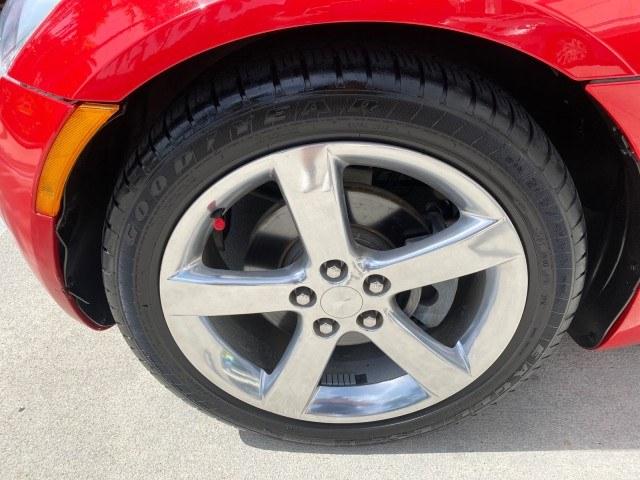 2007 Aggressive (Victory Red) /Ebony Pontiac Solstice LOW MILES 38,147 5SPD AC (1G2MB35B77Y) with an Ecotec 2.4L VVT DOHC 4-Cyl SFI Aluminum Engine engine, Manual transmission, located at 4701 North Dixie Hwy, Pompano Beach, FL, 33064, (954) 422-2889, 26.240938, -80.123474 - OUR WEBPAGE FLORIDACARS1.COM HAS OVER 100 PHOTOS AND FREE CARFAX LINK 2007 Pontiac Solstice Convertible 2.4L I4 F DOHC Gasoline 28 MPG Rear Wheel Drive Features Air Conditioning Alloy Wheels AM/FM Stereo Auxiliary Audio Input CD Audio Cruise Control Leather Seats Manual Transmission Power Locks Powe- Photo#19