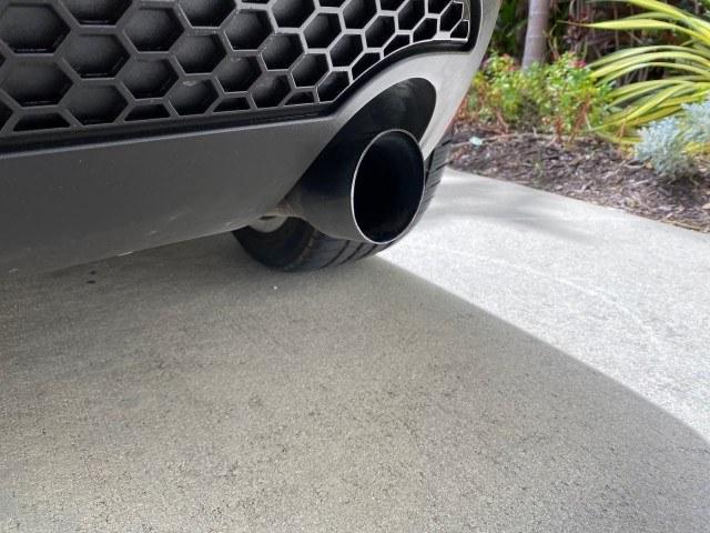 2007 Aggressive (Victory Red) /Ebony Pontiac Solstice LOW MILES 38,147 5SPD AC (1G2MB35B77Y) with an Ecotec 2.4L VVT DOHC 4-Cyl SFI Aluminum Engine engine, Manual transmission, located at 4701 North Dixie Hwy, Pompano Beach, FL, 33064, (954) 422-2889, 26.240938, -80.123474 - OUR WEBPAGE FLORIDACARS1.COM HAS OVER 100 PHOTOS AND FREE CARFAX LINK 2007 Pontiac Solstice Convertible 2.4L I4 F DOHC Gasoline 28 MPG Rear Wheel Drive Features Air Conditioning Alloy Wheels AM/FM Stereo Auxiliary Audio Input CD Audio Cruise Control Leather Seats Manual Transmission Power Locks Powe- Photo#83