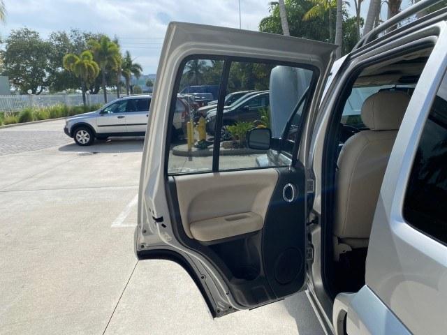 2004 Bright Silver Metallic /Taupe Jeep Liberty Limited 1 OWNER SUNROOF (1J4GK58K24W) with an 3.7L DOHC V6 Power Tech Engine engine, Automatic transmission, located at 4701 North Dixie Hwy, Pompano Beach, FL, 33064, (954) 422-2889, 26.240938, -80.123474 - OUR WEBPAGE FLORIDACARS1.COM HAS OVER 100 PHOTOS AND FREE CARFAX LINK 2004 Jeep Liberty Limited 1 OWNER 4 Door Wagon/Sport Utility 3.7L V6 F Gasoline 23 MPG Rear Wheel Drive Features Air Conditioning Alloy Wheels AM/FM Stereo Automatic Transmission CD Audio Cloth Seats Cruise Control Power Locks Pow- Photo#13