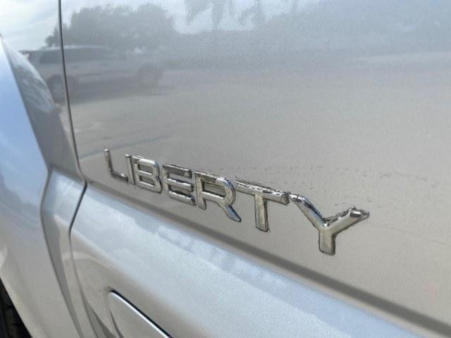 2004 Bright Silver Metallic /Taupe Jeep Liberty Limited 1 OWNER SUNROOF (1J4GK58K24W) with an 3.7L DOHC V6 Power Tech Engine engine, Automatic transmission, located at 4701 North Dixie Hwy, Pompano Beach, FL, 33064, (954) 422-2889, 26.240938, -80.123474 - OUR WEBPAGE FLORIDACARS1.COM HAS OVER 100 PHOTOS AND FREE CARFAX LINK 2004 Jeep Liberty Limited 1 OWNER 4 Door Wagon/Sport Utility 3.7L V6 F Gasoline 23 MPG Rear Wheel Drive Features Air Conditioning Alloy Wheels AM/FM Stereo Automatic Transmission CD Audio Cloth Seats Cruise Control Power Locks Pow- Photo#39