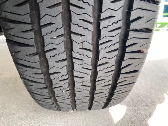 2004 Bright Silver Metallic /Taupe Jeep Liberty Limited 1 OWNER SUNROOF (1J4GK58K24W) with an 3.7L DOHC V6 Power Tech Engine engine, Automatic transmission, located at 4701 North Dixie Hwy, Pompano Beach, FL, 33064, (954) 422-2889, 26.240938, -80.123474 - OUR WEBPAGE FLORIDACARS1.COM HAS OVER 100 PHOTOS AND FREE CARFAX LINK 2004 Jeep Liberty Limited 1 OWNER 4 Door Wagon/Sport Utility 3.7L V6 F Gasoline 23 MPG Rear Wheel Drive Features Air Conditioning Alloy Wheels AM/FM Stereo Automatic Transmission CD Audio Cloth Seats Cruise Control Power Locks Pow- Photo#89