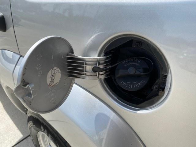 2004 Bright Silver Metallic /Taupe Jeep Liberty Limited 1 OWNER SUNROOF (1J4GK58K24W) with an 3.7L DOHC V6 Power Tech Engine engine, Automatic transmission, located at 4701 North Dixie Hwy, Pompano Beach, FL, 33064, (954) 422-2889, 26.240938, -80.123474 - OUR WEBPAGE FLORIDACARS1.COM HAS OVER 100 PHOTOS AND FREE CARFAX LINK 2004 Jeep Liberty Limited 1 OWNER 4 Door Wagon/Sport Utility 3.7L V6 F Gasoline 23 MPG Rear Wheel Drive Features Air Conditioning Alloy Wheels AM/FM Stereo Automatic Transmission CD Audio Cloth Seats Cruise Control Power Locks Pow- Photo#91