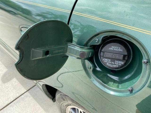 2003 Jade Green Metallic /Taupe Buick LeSabre Custom 1 OWNER LEATHER LOW MILES 89,057 (1G4HP52K13U) with an 3.8L 3800 V6 SFI Engine engine, Automatic transmission, located at 4701 North Dixie Hwy, Pompano Beach, FL, 33064, (954) 422-2889, 26.240938, -80.123474 - OUR WEBPAGE FLORIDACARS1.COM HAS OVER 100 PHOTOS AND FREE CARFAX LINK 2003 Buick Lesabre Custom 1 OWNER Sedan 4 DR 3.8L V6 F 12V Gasoline 29 MPG Front Wheel Drive Features ABS Brakes Air Conditioning Alloy Wheels AM/FM Stereo Automatic Transmission CD Audio Cruise Control Leather Seats Power Locks P- Photo#86