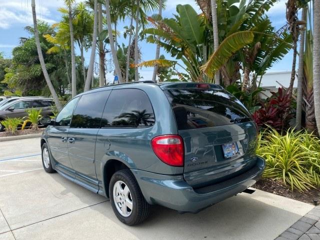 2007 Magnesium Pearl /Medium Slate Gray Dodge Grand Caravan SXT Braun Entervan (2D4GP44L97R) with an 3.8L OHV V6 Engine engine, Automatic transmission, located at 4701 North Dixie Hwy, Pompano Beach, FL, 33064, (954) 422-2889, 26.240938, -80.123474 - OUR WEBPAGE FLORIDACARS1.COM HAS OVER 100 PHOTOS AND FREE CARFAX LINK 2007 Dodge Grand Caravan SXT Van 3.8L V6 F Gasoline 25 MPG Front Wheel Drive Features ABS Brakes Air Conditioning Alloy Wheels AM/FM Stereo Automatic Transmission CD Audio Cloth Seats Cruise Control Power Locks Power Mirrors Power- Photo#5